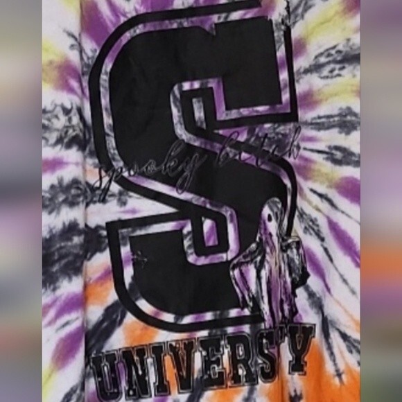 NWOT Spooky Witch University Ice Tye Dye Graphic Gildan Softstyle T-Shirt 3XL - Picture 3 of 3